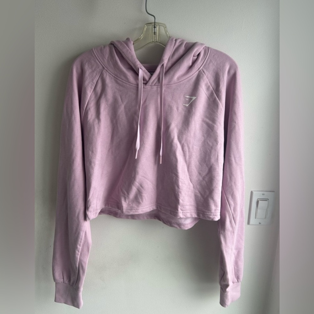 Gymshark Training Cropped Hoodie. a long-sleeve, pullover-style size XL